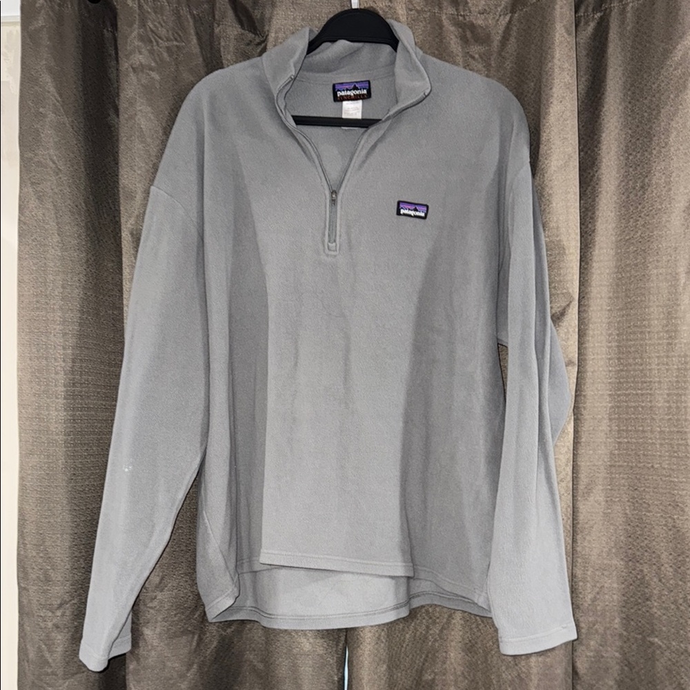 Patagonia Light Gray Fleece Pullover